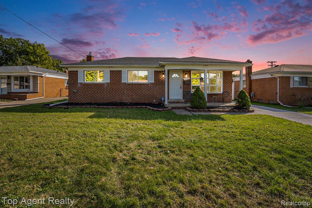 Paul Ct, Warren, MI 48092
