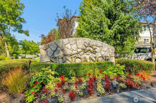 unit-304-23925 Ne 115th Ln, Redmond, WA, 98053-6211 | Card Image