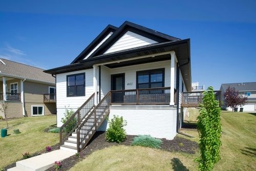 4022 Unbridled Ave, Iowa City, IA, 52240-8047 | Card Image