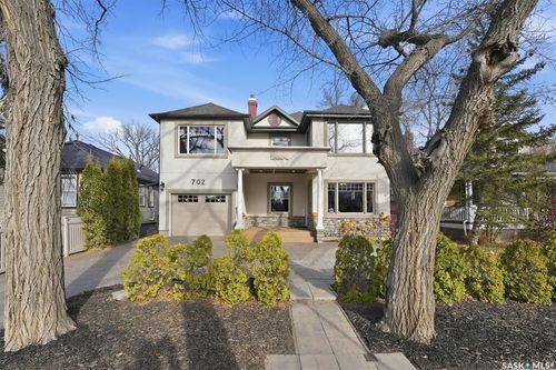 702 Queen St, Saskatoon, SK, S7K0M9 | Card Image