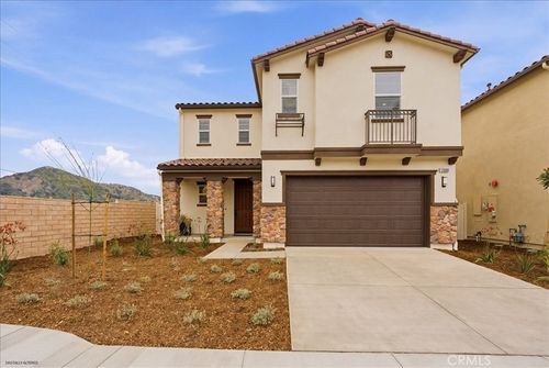20800 Pio Pico Ct, Newhall, CA, 91321-4015 | Card Image