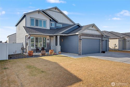 4717 W Thrush St, Moses Lake, WA, 98837-6007 | Card Image