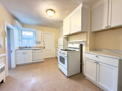 aa3-2 Sherman St, Cambridge, MA, 02138-6799 | Card Image