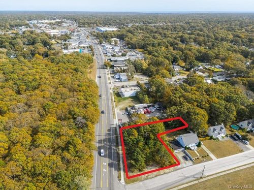 574 Montauk Hwy, Shirley, NY, 11967-2148 | Card Image