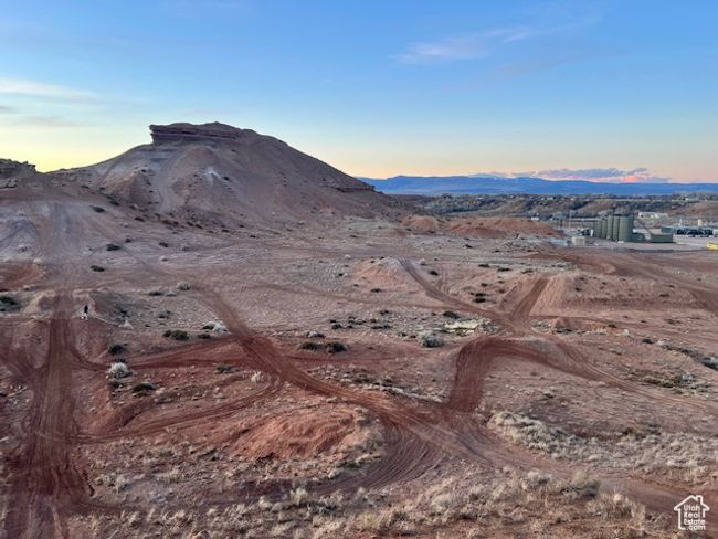 East side of the peaks | Image 14