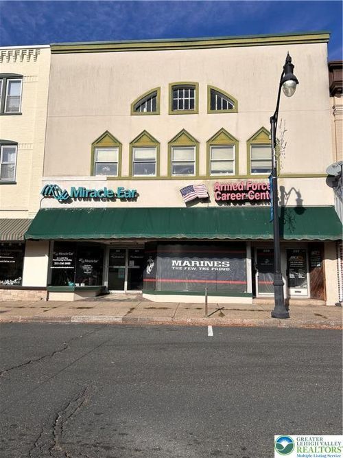 227 W Broad St, Quakertown, PA, 18951-1232 | Card Image