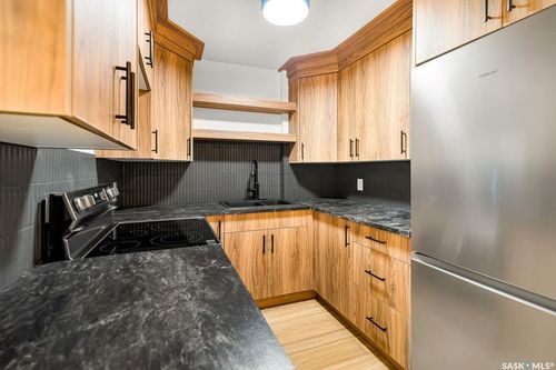 3914 Castle Rd, Regina, SK, S4S6A4 | Card Image