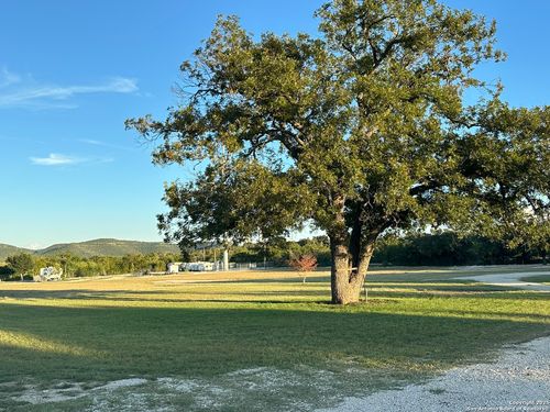 301 Summit Dr, Leakey, TX, 78873 | Card Image