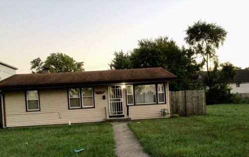 110 W 150th St, Harvey, IL, 60426-2071 | Card Image