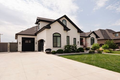 924 Country Ln, Farmington, UT, 84025-4700 | Card Image