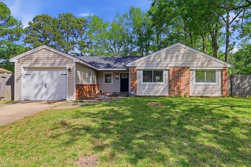 1245 Sir Kay Dr, Chesapeake, VA, 23323-2622 | Card Image