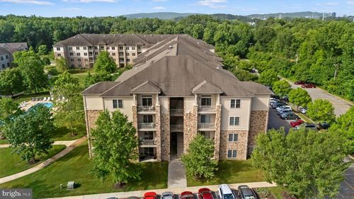 3315-3000 Fountainview Cir, NEWARK, DE, 19713-3874 | Card Image