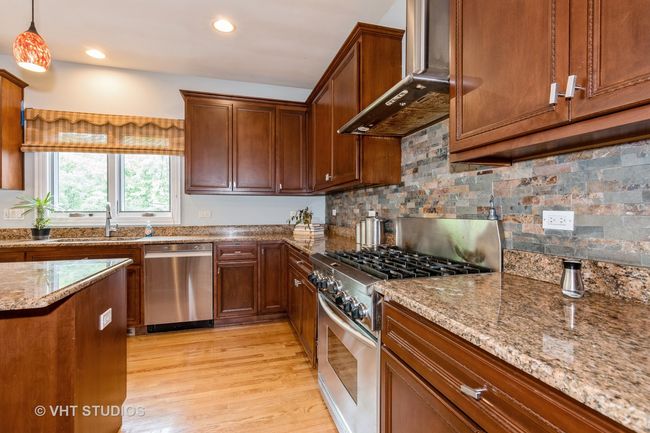 316 Juliana Ln, House other with 6 bedrooms, 5 bathrooms and 3 parking in Bloomingdale IL | Image 7
