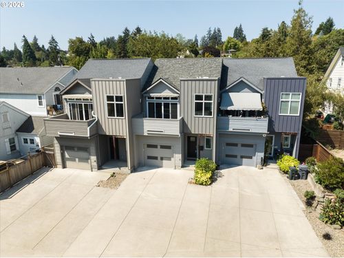 2330 Willamette St, Eugene, OR, 97405-2850 | Card Image
