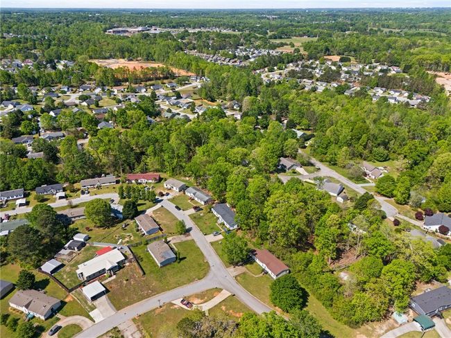 401 Walnut Crest Ct, House other with 4 bedrooms, 2 bathrooms and null parking in Fountain Inn SC | Image 28