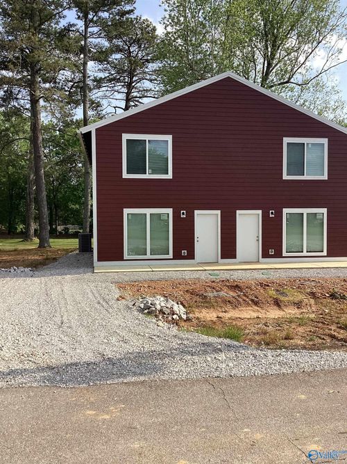 110 Lacy Ln, Huntsville, AL, 35811-8357 | Card Image