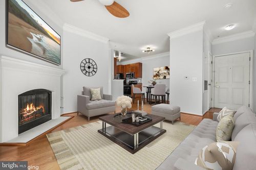 unit-7213-1570 Spring Gate Dr, MCLEAN, VA, 22102-3430 | Card Image