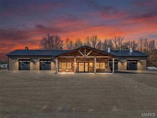 1834 W Outer Highway 61, Moscow Mills, MO, 63362 | Card Image