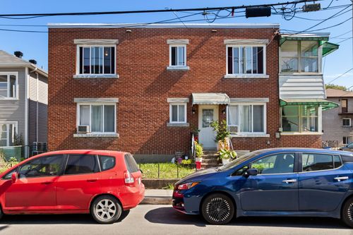 {{alt}} | Card Image