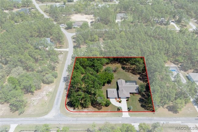 4749 N Pink Poppy Dr, House other with 3 bedrooms, 2 bathrooms and 4 parking in BEVERLY HILLS FL | Image 7