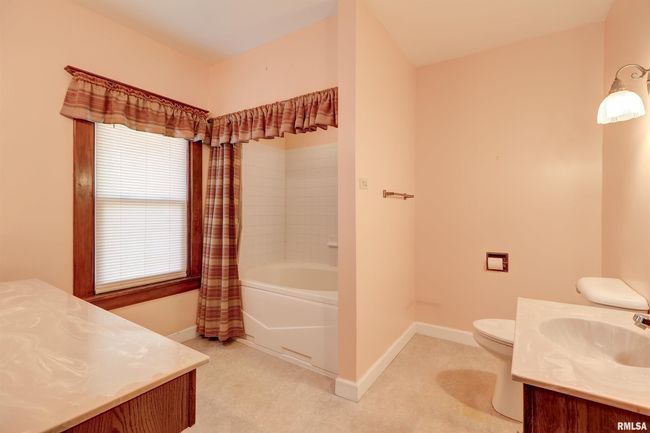 512 10 Th Ave S, House other with 3 bedrooms, 1 bathrooms and null parking in Clinton IA | Image 13