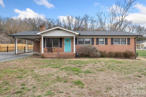831 Rubens Rd Sw, Concord, NC, 28027-5011 | Card Image