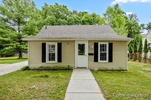 326 Church St, Portland, MI, 48875-1114 | Card Image