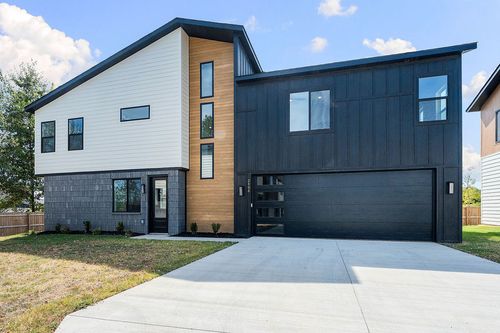 2406 S 27th Street, Rogers, AR, 72758 | Card Image