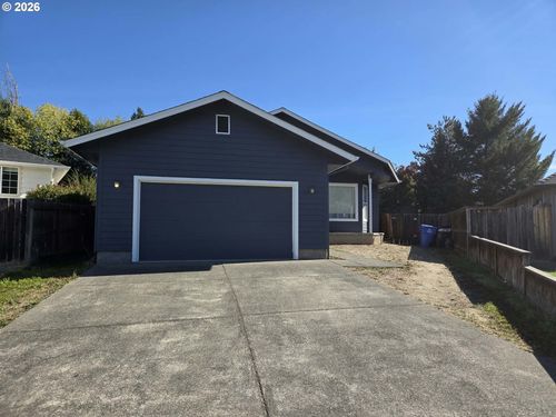 1354 Forestview Dr, GrantsPass, OR, 97527 | Card Image