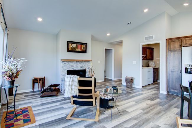 02-LivingRoom-4.jpg | Image 13