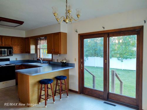 661 E Beaver Rd, Kawkawlin, MI, 48631-9701 | Card Image