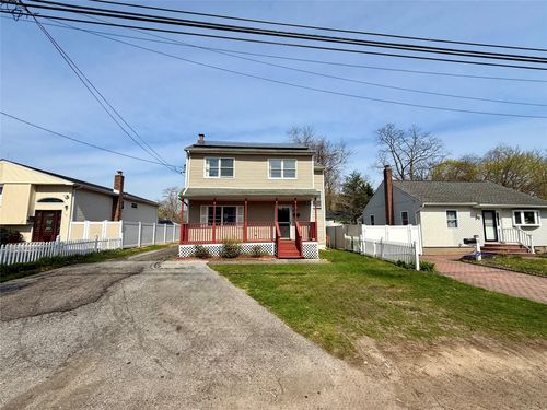 13 Hilltop Ln, Wheatley Heights, NY, 11798-1303 | Card Image
