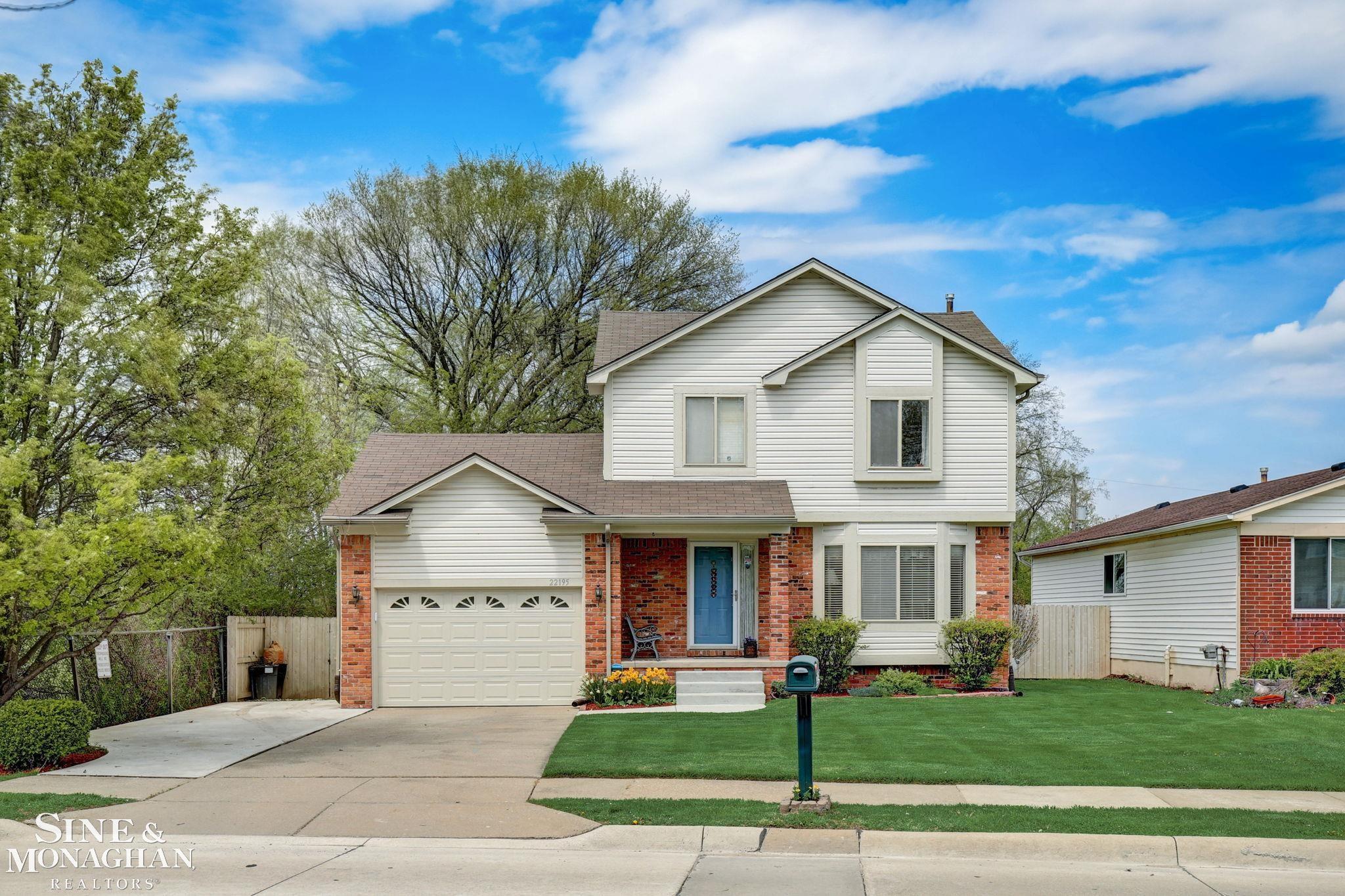 Masonic Blvd, Saint Clair Shores, MI 48082