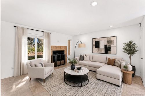 10377 Crosscreek, San Diego, CA, 92131 | Card Image