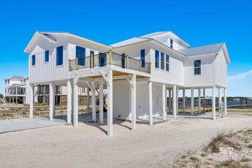 2270 W Beach Blvd, Gulf Shores, AL, 36542-6018 | Card Image