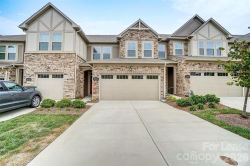 5822 Clan Maclaine Dr, Charlotte, NC, 28278-6989 | Card Image