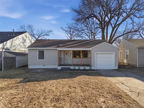 252 E 45th Pl, Tulsa, OK, 74105-4404 | Card Image