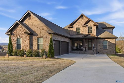 8045 Goose Ridge Dr Se, Owens Cross Roads, AL, 35763-8882 | Card Image