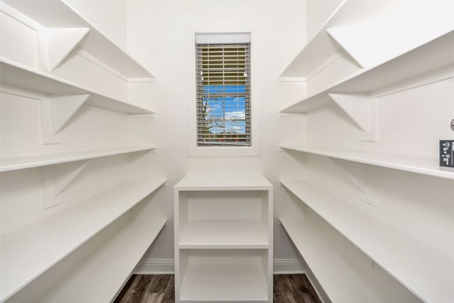 View of pantry | Image 12