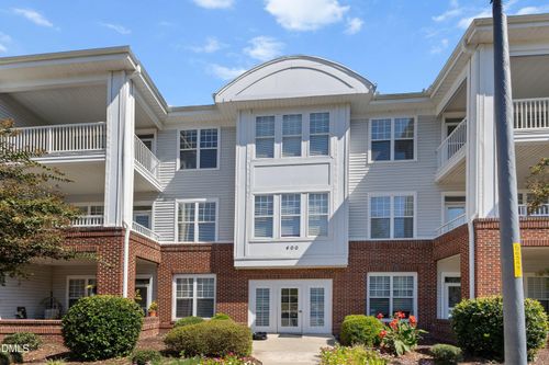 427 Eyam Hall Ln, Apex, NC, 27502-4758 | Card Image