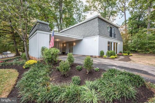 11201 Wedge Dr, RESTON, VA, 20190-4833 | Card Image