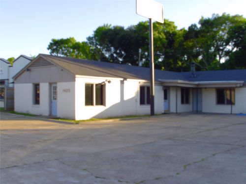 1425 Airline Dr, Bossier City, LA, 71112-3003 | Card Image