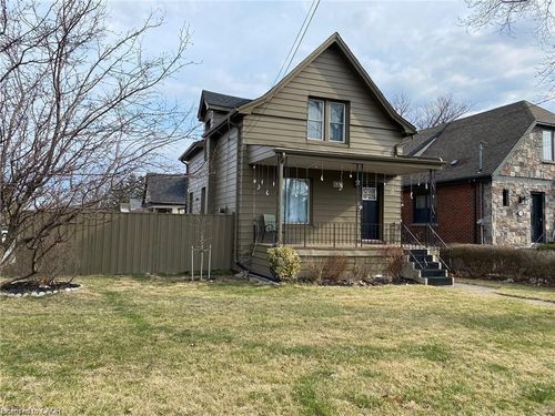 lower-133 Fennell Ave E, Hamilton, ON, L9A1S2 | Card Image
