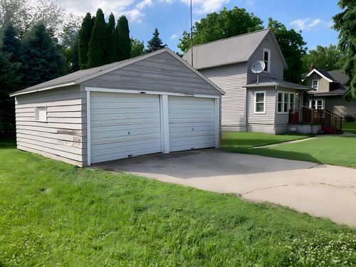 214 2nd St Nw, Pennock, MN, 56279-2204 | Card Image
