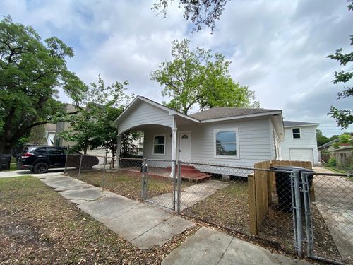 7033 Avenue E, Houston, TX, 77011-3739 | Card Image