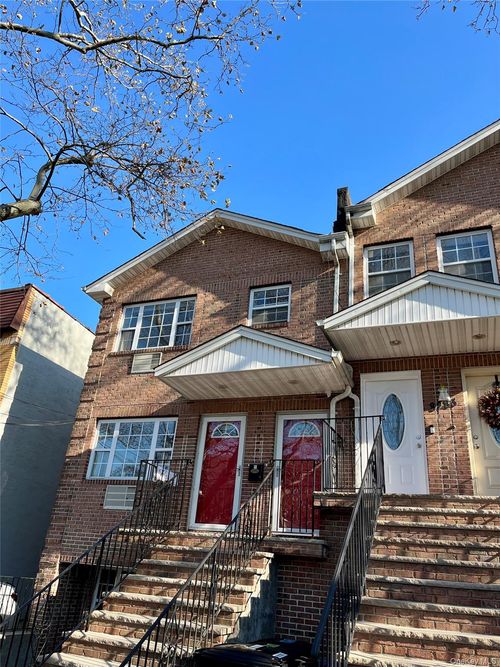 8281 88th Pl, Glendale, NY, 11385-7817 | Card Image