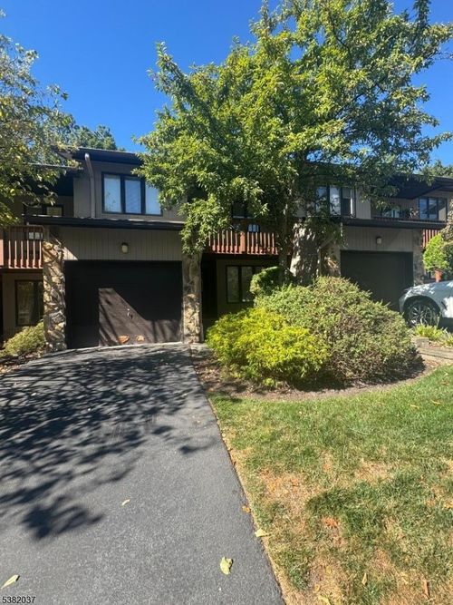 24 Woodland Dr, Woodland Park, NJ, 07424-3702 | Card Image
