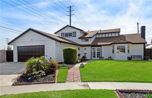 10484 Teal Cir, Fountain Valley, CA, 92708-7448 | Card Image