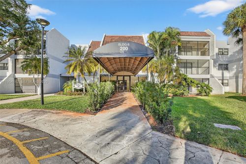 apt-213-200 Lakeview Dr, Weston, FL, 33326-1004 | Card Image
