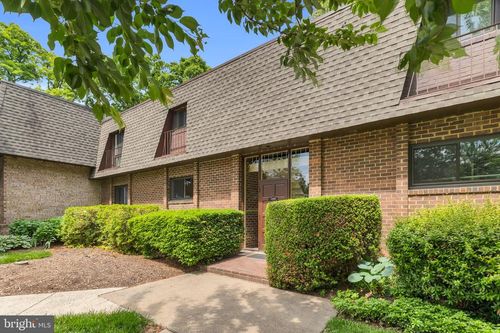 22b-11620 Vantage Hill Rd, RESTON, VA, 20190-3494 | Card Image